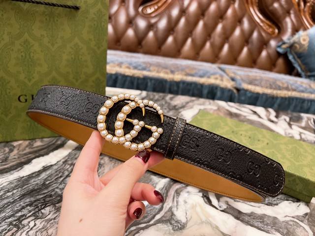 Gucci Gucci official website best-selling item - Genuine specifications, original quality, double-sided imported top layer, customized leather material - High quality, excellent hand feel - Retro gold GG pearl buckle - Specification 3.8Cm width: