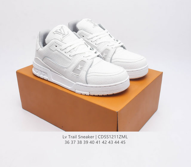 28 company level Guangdong origin Louis Vuitton full diamond Louis Vuitton Lv board shoes, fashionable sports shoes, trendy thick sole, height increasing men's shoes, comfortable non slip sole and versatile screen, perfect adjustment of details in th