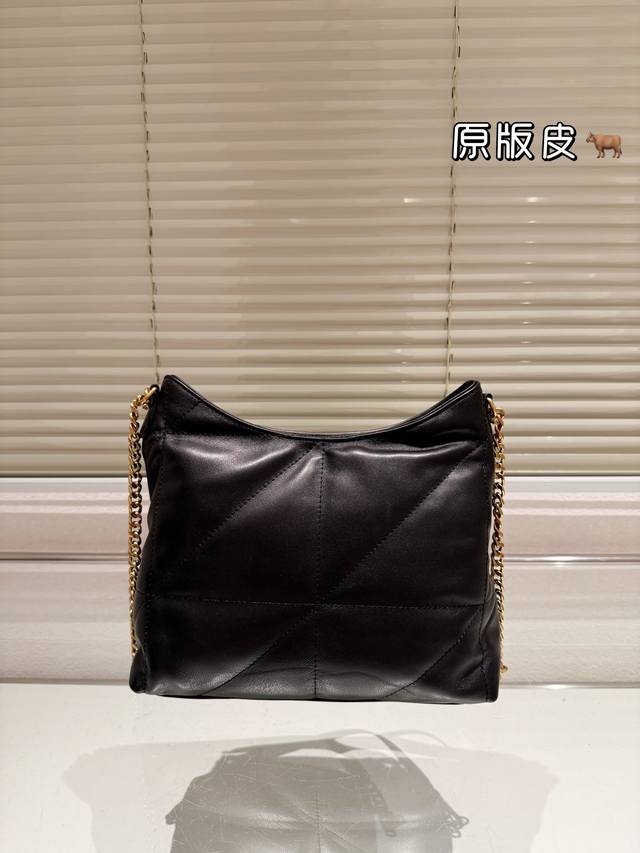 Top of the line original single head layered leather Ysl envelope bag is lazy, casual, and easy to carry, full of surprises on the back and body. Size: 27.21cm