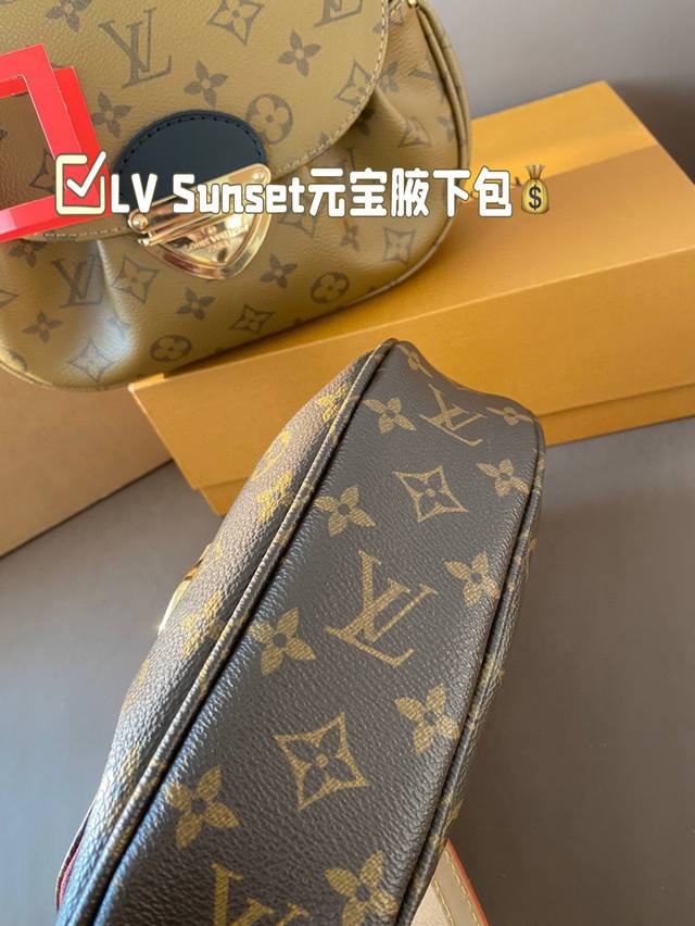 Equipped with airplane box folding box and variable code chip Lv Sunset Yuanbao armpit bag with extension strap, it can be worn on one shoulder or diagonally, and the fabric is soft and casual, making it easy to match. I really fell in love at first