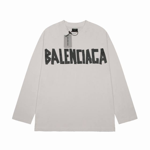 High quality Balenciaga sandblasted tape long sleeved T-shirt with exquisite details that cannot be picky, exuding a sense of grade and luxury recognition! The three standard complete version belongs to the casual loose shoulder cutting style. Number