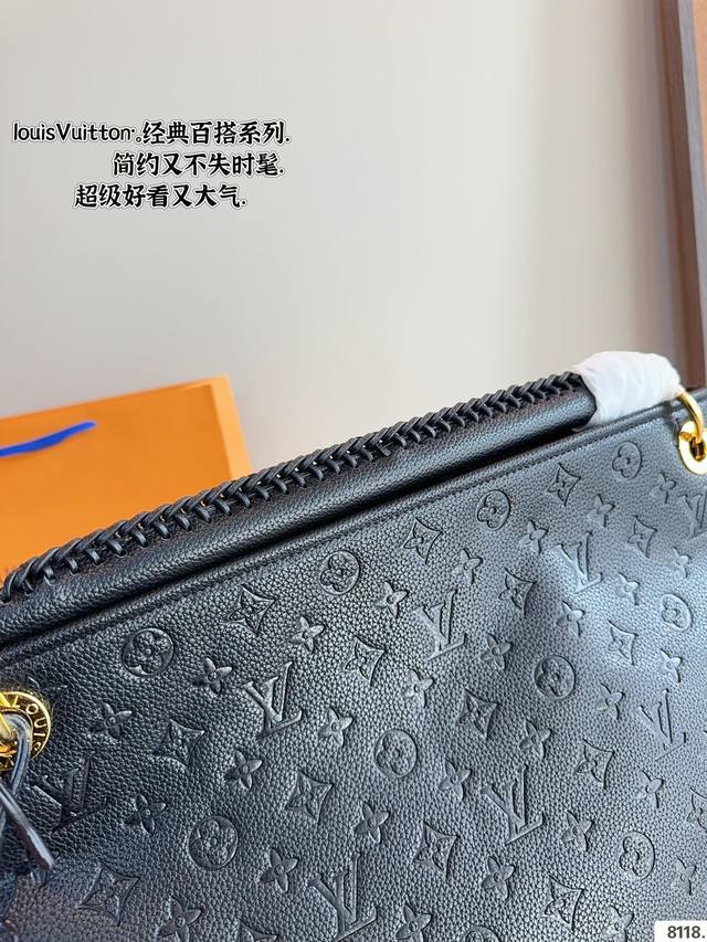 Lv | Louis Vuitton Artsy handbag shopping bag with large capacity design, hand woven handle with simple yet luxurious temperament. The large capacity and three-dimensional triangular lines on the side provide a sense of stability. Arsty has a sharp e