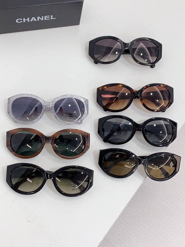 Chanel Model: 71598 Size: 54 Ports 20-140