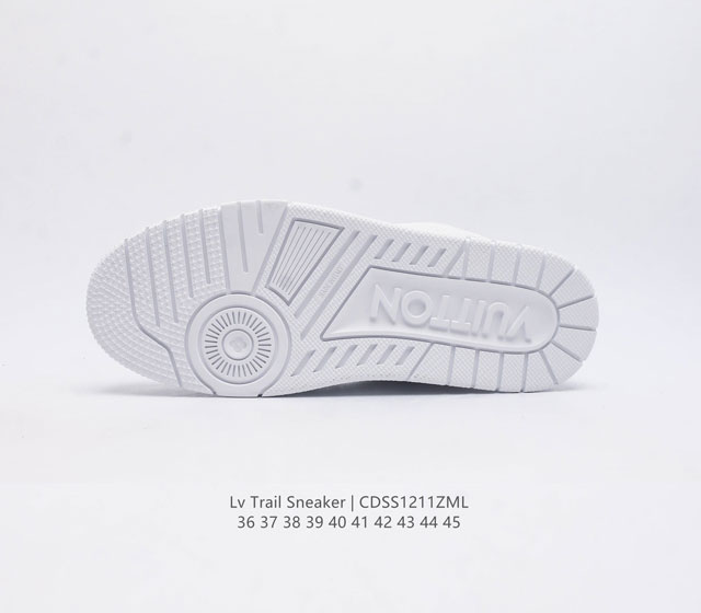 28 company level Guangdong origin Louis Vuitton full diamond Louis Vuitton Lv board shoes, fashionable sports shoes, trendy thick sole, height increasing men's shoes, comfortable non slip sole and versatile screen, perfect adjustment of details in th