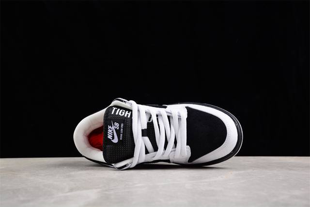 Sexually priced version of Tightbooth X Nk Sb Dunk co branded reverse panda Sb low top casual sports skateboard board shoes Fd2629-100 size 36 36.5 37.5 38