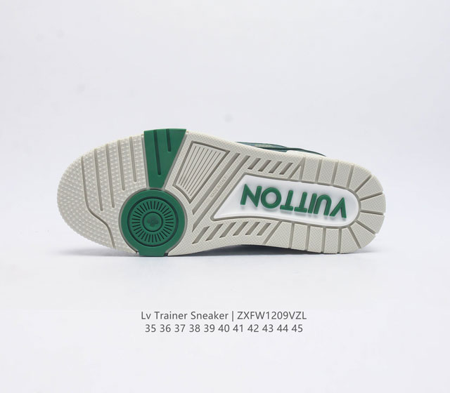 Louis Vuitton Lv's board shoes are fashionable sports shoes with a thick sole that increases the height of the shoes for both men and women. They are comfortable, non slip, and versatile, dominating the entire fashion and entertainment industry. The 