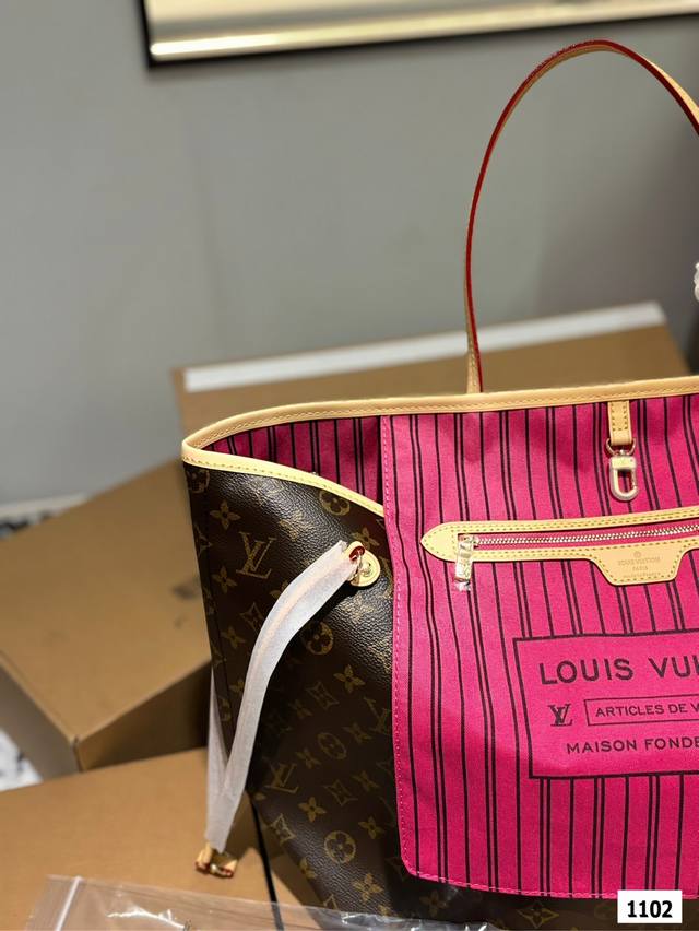 Gift box packaging Lv Neverfull shopping bag! An entry-level style! An absolute lifetime payment! This classic is self-evident! Street photography and practicality are both very popular choices! After receiving it, everyone can feel the air raid betw