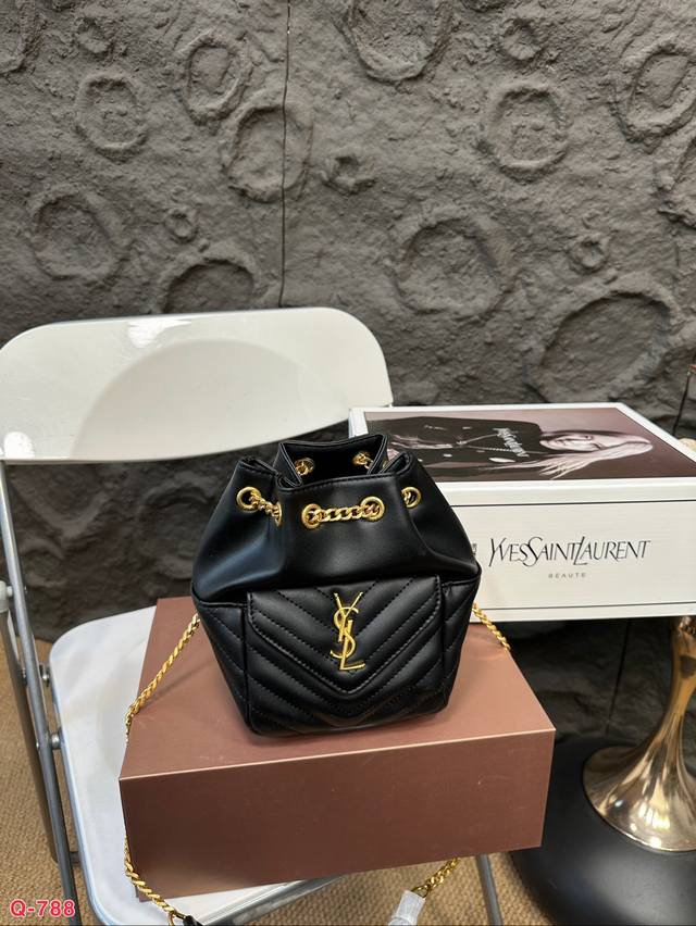 Duty free shop full set packaging Saint Laurent YSL retro bucket bag sweet and bitter YSL Saint Laurent bucket bag small full set packaging Saint Laurent bucket bag lamb leather material matching y: