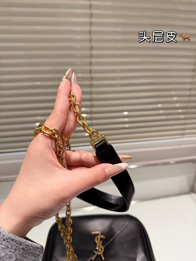 First layer cowhide Ysl chain bag is lazy, casual, and easy to carry, full of surprises for the upper body. Size: 21.15
