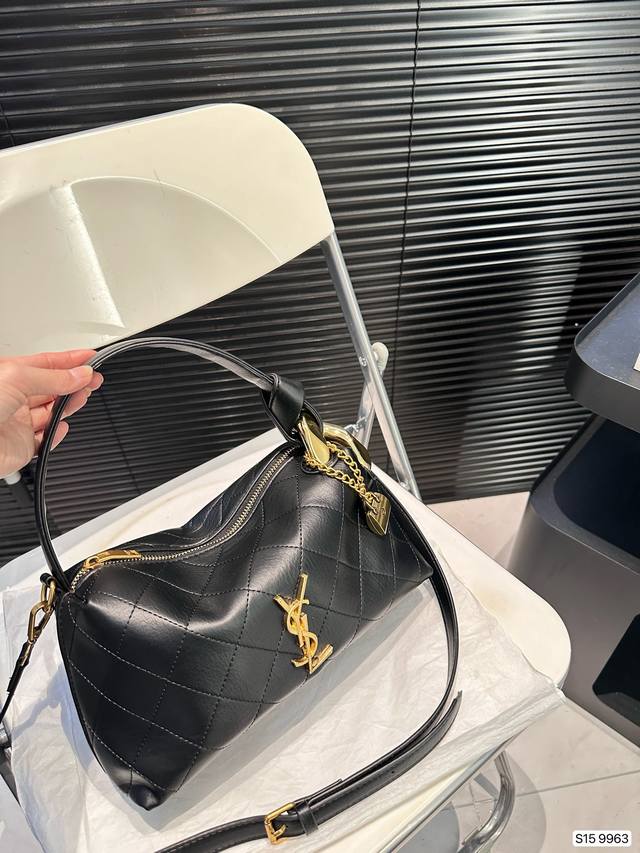 Paired with a box, the Saint Laurent armpit bag is a hot, cool, and sweet new style that looks great when you go out. Size 27 14, item number changed to 9963