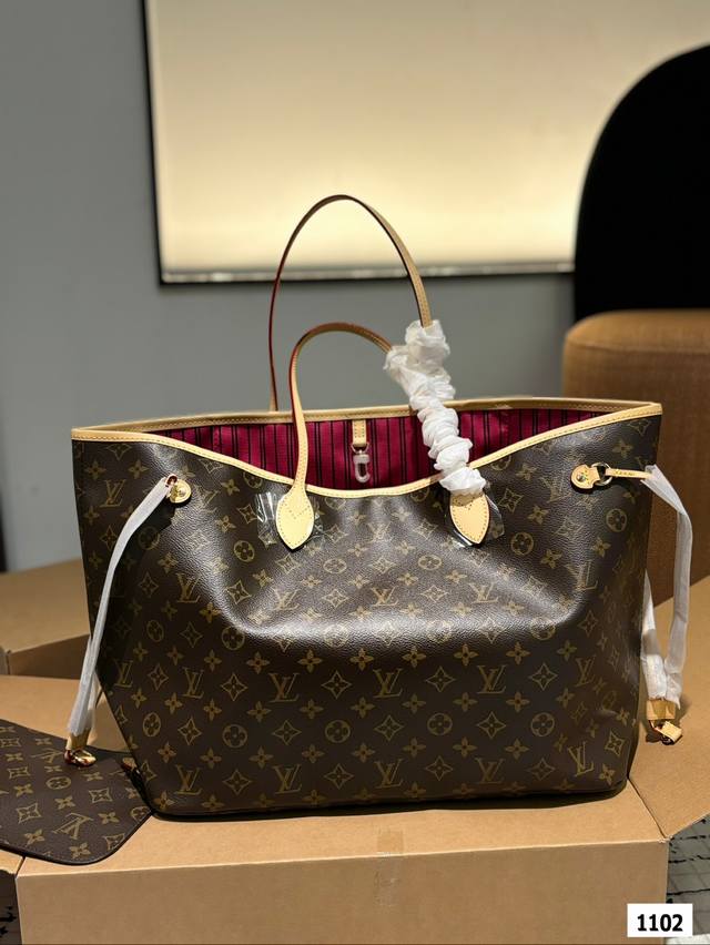 Gift box packaging Lv Neverfull shopping bag! An entry-level style! An absolute lifetime payment! This classic is self-evident! Street photography and practicality are both very popular choices! After receiving it, everyone can feel the air raid betw