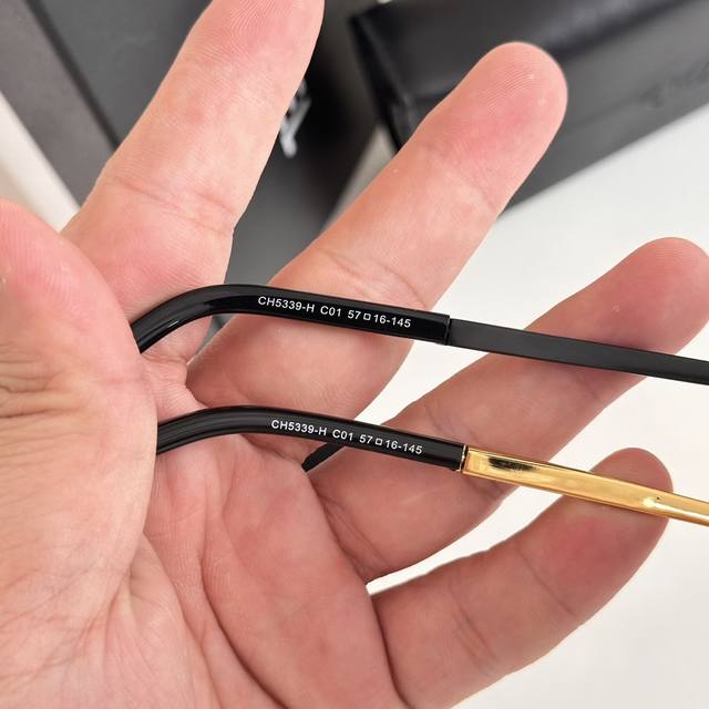 Detail image: Online popular spot sales Chanel Naza super beautiful Chanel ch5339-H double pearl sunglasses