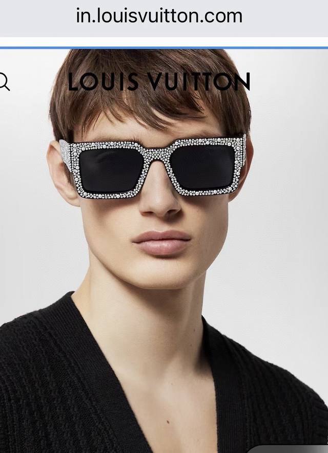 Louis Vuitton * Model: Z2396E Size: 54 ports 22 145