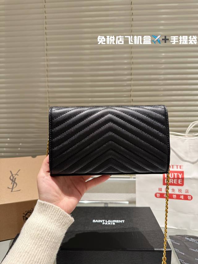 Replica cow leather Ysl Woc chain package envelope package ysi household goods worthy of entry classic super dry resistant leather is really one of my favorite leather is not afraid of scraping cow leather texture also has texture compared to gold ch