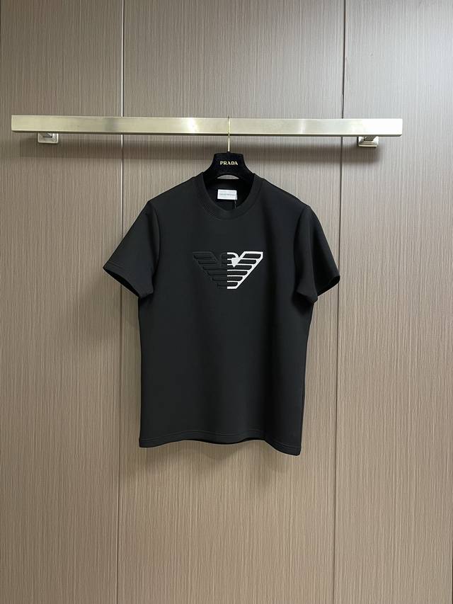 EA 2024 Armani new round neck T-shirt, made of high-quality imported fabric with solid color, featuring a contrasting front logo decoration. The latest design for spring and summer combines simplicity, atmosphere, and business leisure. Imported custo