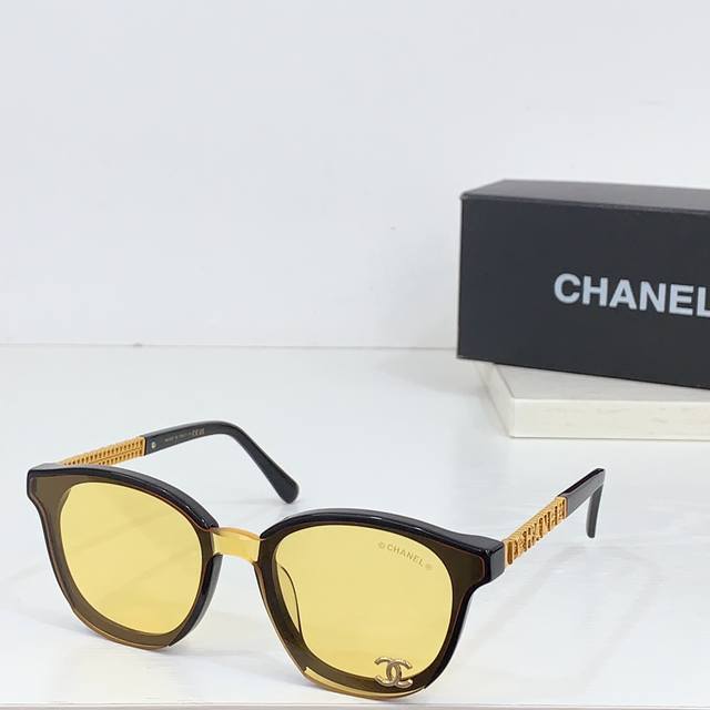 Chanel * Model: A95079 Size: 53 Ports 18-140