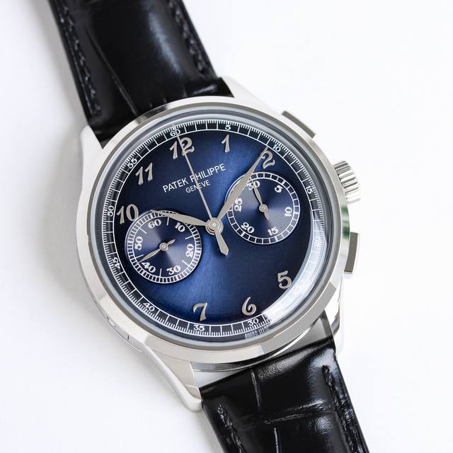 Platinum 2024 Wall Crack Recommendation Shocking Launch of Patek Philippe's 5170G Multi functional Watch, a masterpiece among wristwatches! The diameter of the watch is 42 millimeters, and as a men's watch, its dial size is moderate