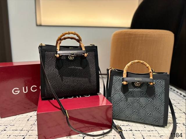 Box size 26.23 Cool Bamboo Knot Tote Bag Gucci easily interprets retro fashion bag shape is quite wide, simple but not simple, does not require too much decoration, daily matching with suits and t-shirts can fully reflect the sense of luxury