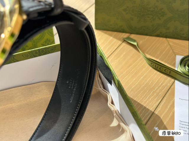 Comes with Gucci belt kit, high-end and elegant, low-key and luxurious, with connotation. It is a must-have item for successful people and is the first choice for personal use