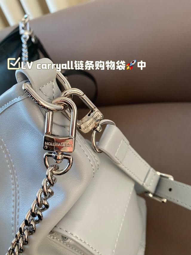 Medium size 36 * 24 Lv Louis Vuitton new Carryall chain shopping bag Lv new dark Cargo Carryall space super ok leather super textured, casual and simple with a little bit: