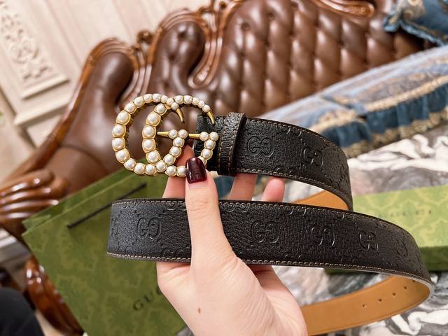 Gucci Gucci official website best-selling item - Genuine specifications, original quality, double-sided imported top layer, customized leather material - High quality, excellent hand feel - Retro gold GG pearl buckle - Specification 3.8Cm width:
