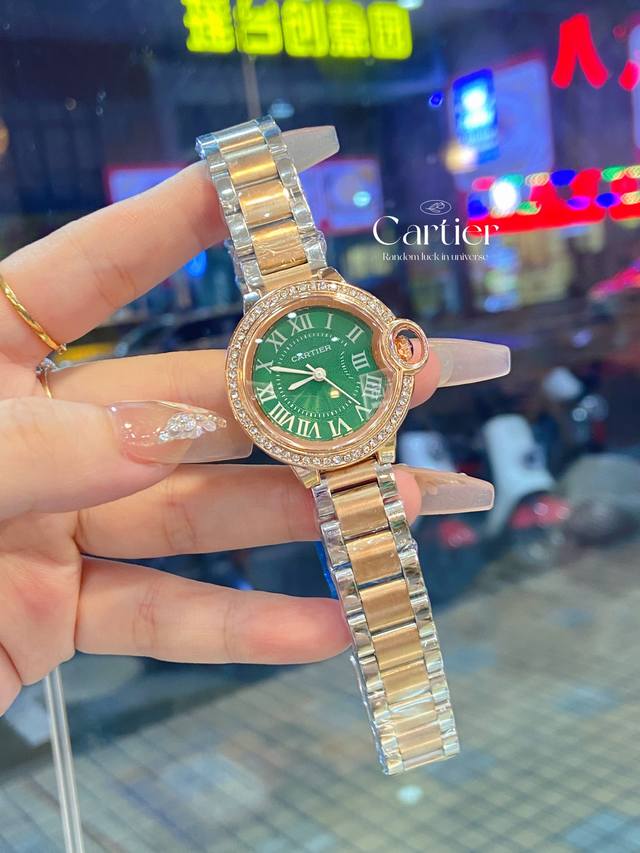 Cartier Women's Watch with Steel Belt Imported Quartz Movement Diameter 33Mm This watch is loved by women and shines with their unique personalities and charming charm in different occasions