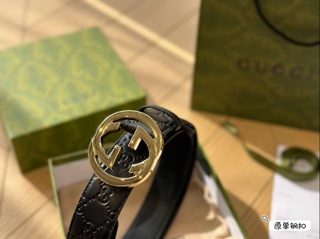 Comes with Gucci belt kit, high-end and elegant, low-key and luxurious, with connotation. It is a must-have item for successful people and is the first choice for personal use