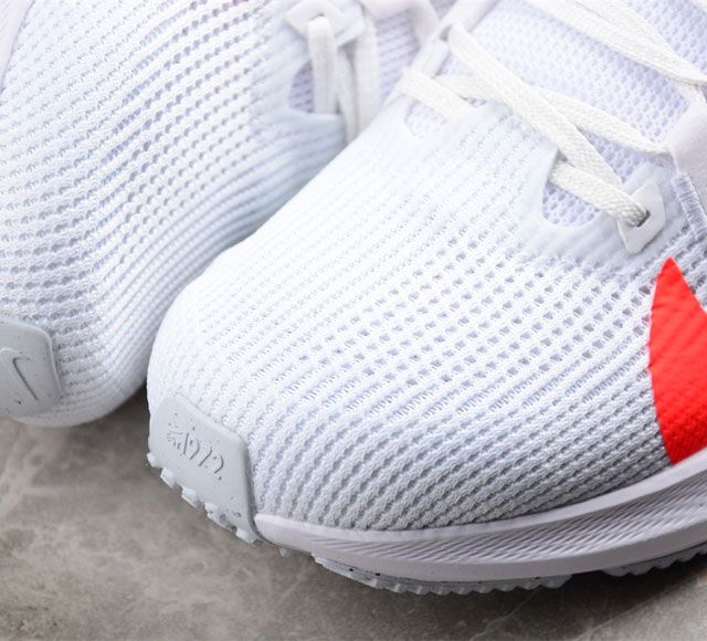 Platform Product: Nk Zoom Pegasus 40 Lunar Pegasus 40th Generation Ultra Light Mesh Breathable Running Shoes Item Number: Fb7179-100 Size 35.5 36 36.5 37.5 38