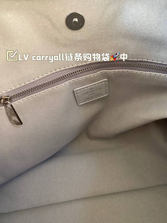 Medium size 36 * 24 Lv Louis Vuitton new Carryall chain shopping bag Lv new dark Cargo Carryall space super ok leather super textured, casual and simple with a little bit: