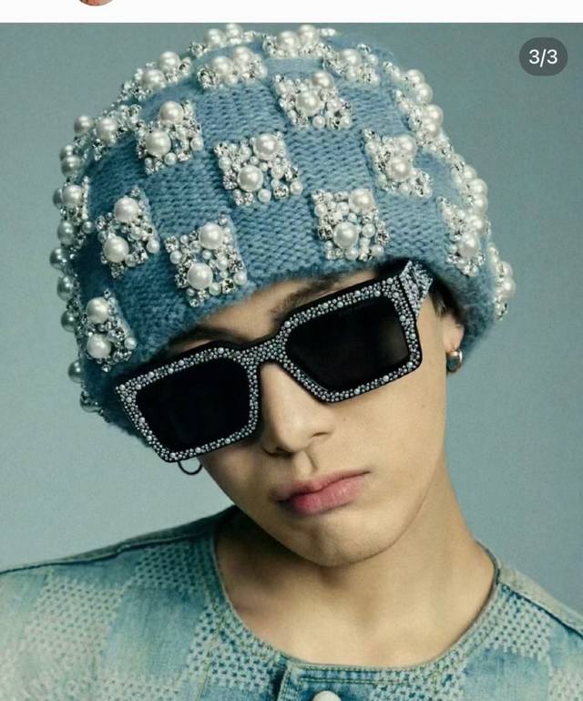 Louis Vuitton * Model: Z2396E Size: 54 ports 22 145