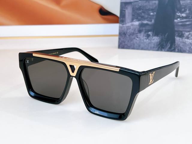 Louis Vuitto* Model：Z1502 Size：61 13-145