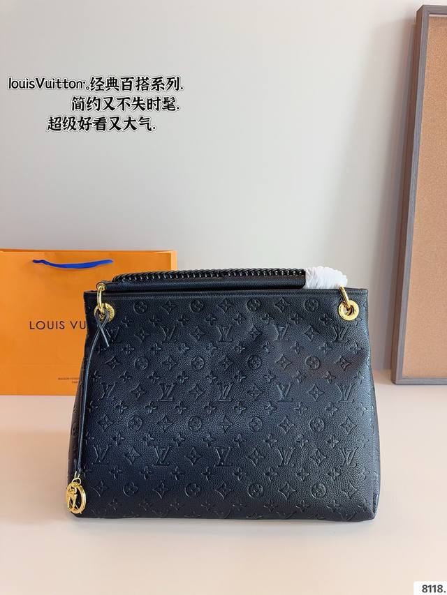 Lv | Louis Vuitton Artsy handbag shopping bag with large capacity design, hand woven handle with simple yet luxurious temperament. The large capacity and three-dimensional triangular lines on the side provide a sense of stability. Arsty has a sharp e