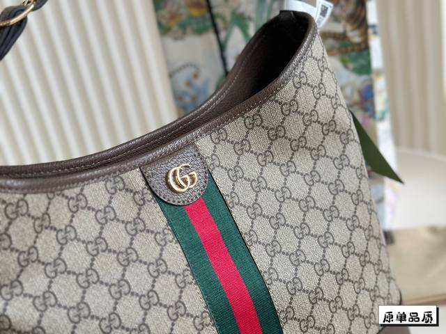 Full package Gucci new Ophidia series small Hobo bag with adjustable shoulder straps~Versatile for commuting. The capacity of the item is very suitable for daily needs. The ball is matched with the popular Gray style, which looks great and is so cute