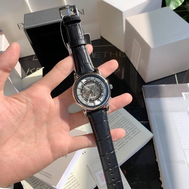 Armani special channel goods! The highest version on the market! Armani Mechanical Men's Watch. Front and rear hollow design. The dial size is 43mm. Equipped with an imported fully automatic mechanical movement. Support any comparison! Please identif