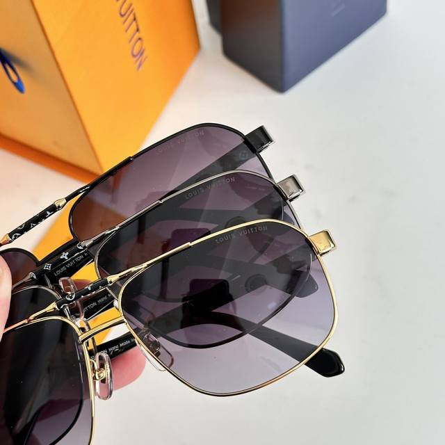 Detail image of Louis Vuitton * Model: Z1249Size: 61 mouthed 14-145 Men's recommendation