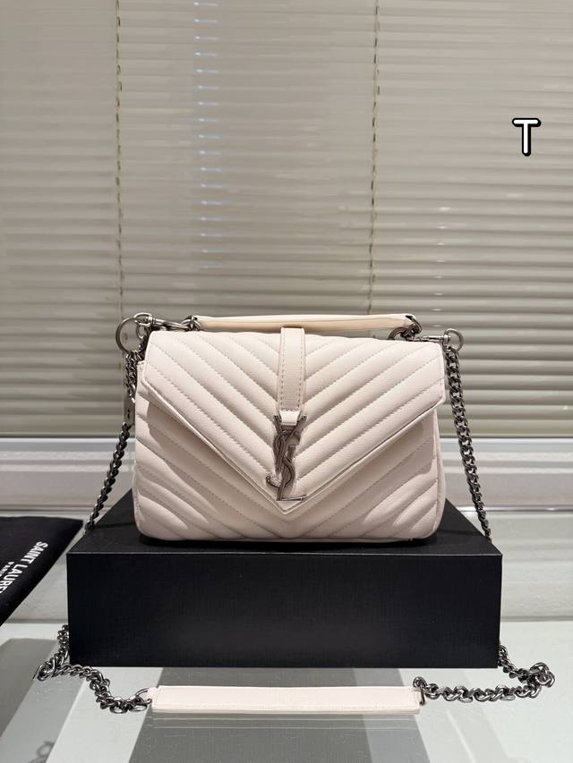 Folding gift box Ysl mailman bag, this year's super hot mailman bag, Saint Laurent flip mailman bag self retention recommendation, Saint Laurent ysl Niki counter new star style, recommended by many bloggers, retains ysl's consistent rock spirit and u