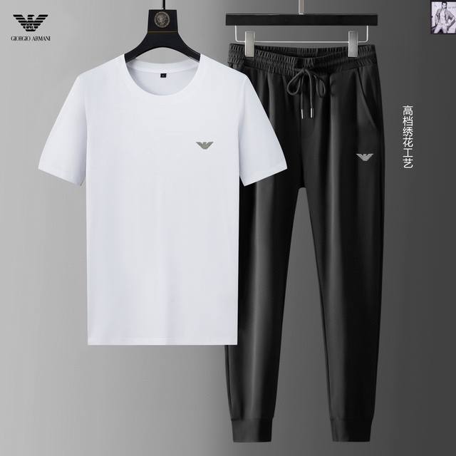 Armani Summer New Collection! Silk fabric! Exclusive launch of new products, synchronized with Milan runway shows on the official website. Top quality products, weighing 173 and 130 pounds, in L standard size! Latest Top Official Website Original Ord