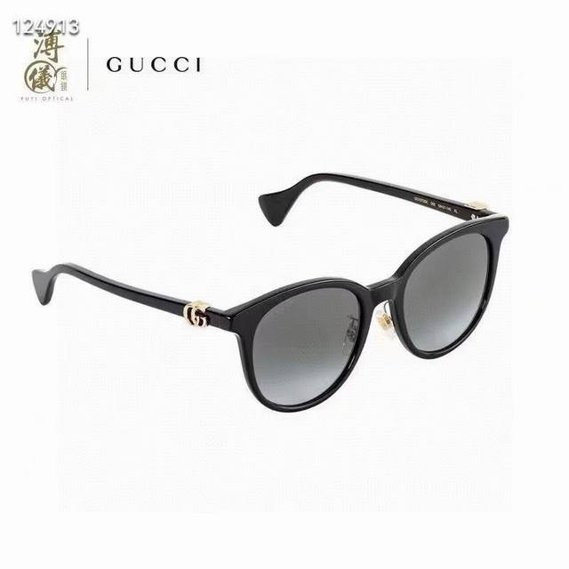 Gucc's new sunglasses, Gg1073, with lightweight panels, cat eye frames, and a dual G brand logo, pay tribute to the classic. Size:54-21-145。 :