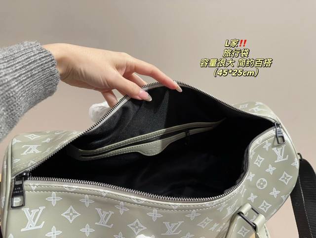 Size 45.25 Lv travel bag with large capacity, a must-have for vacation travel and a must-have item for fashionistas. The actual product will definitely amaze you: