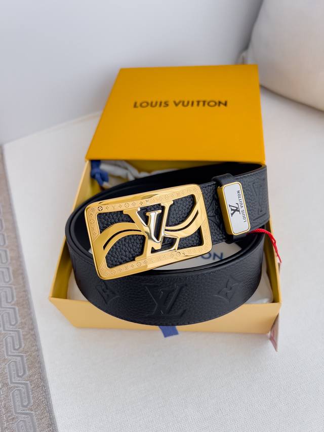 Product Name: Lv... Louis Original model of Vuitton belt: Buckle, classic pure steel buckle, top layer cowhide, photographed in real life material: top layer cowhide, buckle series, pure steel buckle head, palladium plating electroplating process nev
