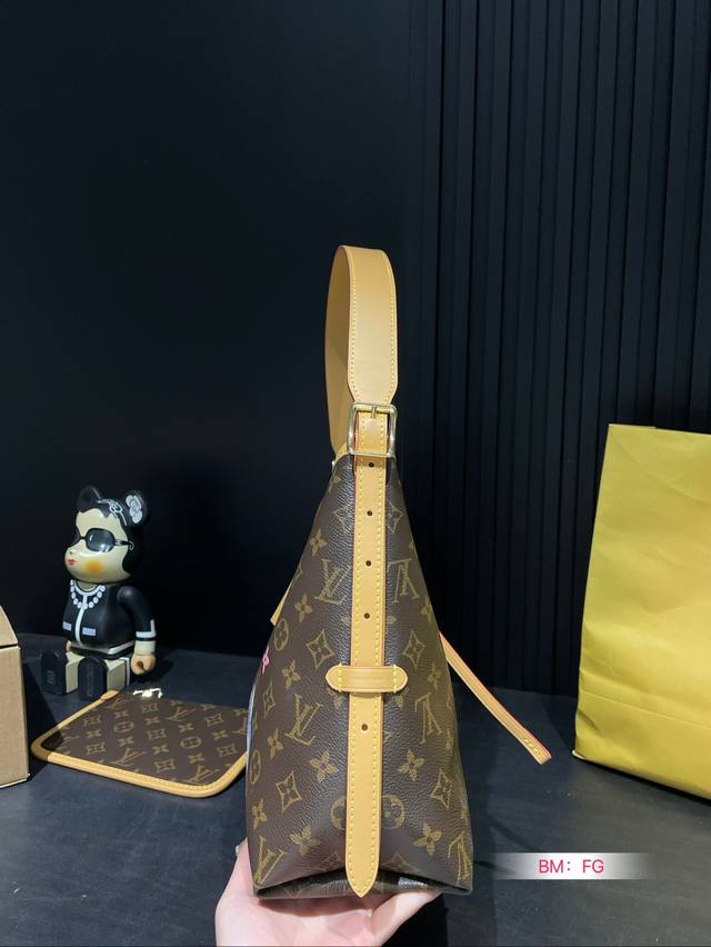 Comes with a folding gift box Lv, Kerry Ao bag, July new collection, old flower painted labubu women's bag, Carry All new collection, neverfull Lv, early spring game On series, Neverfull new shopping bag: