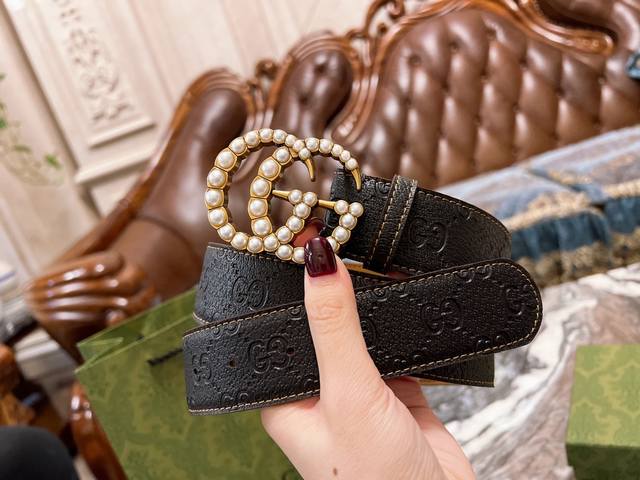 Gucci Gucci official website best-selling item - Genuine specifications, original quality, double-sided imported top layer, customized leather material - High quality, excellent hand feel - Retro gold GG pearl buckle - Specification 3.8Cm width: