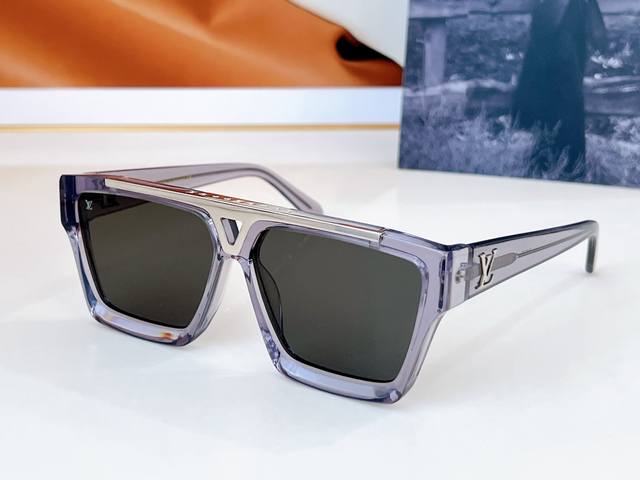 Louis Vuitto* Model：Z1502 Size：61 13-145