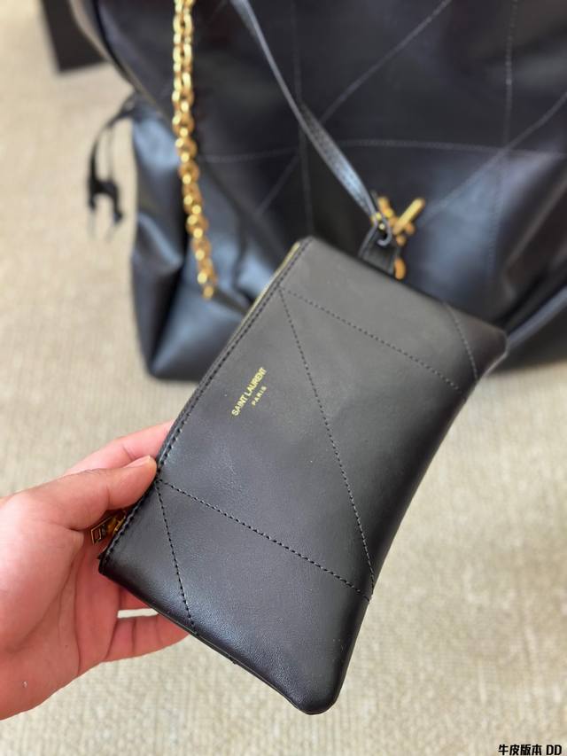 The leather Ysl 24 new Jamie 4.3 Pochon style is very popular, with high-end black and gold color matching, fashionable bag shape, sufficient capacity, and versatile fit. The sturdy bag has a slender upper body and a lazy feeling! Bag