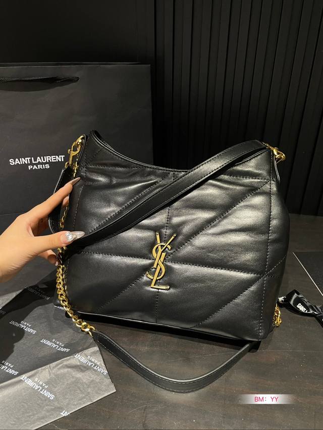 Saint Laurent Ysl tote bag Versatile, classic, and exquisite, this truly super invincible, super cute, and fairy like bag is a daily must-have for young ladies. Size: 23 * 28