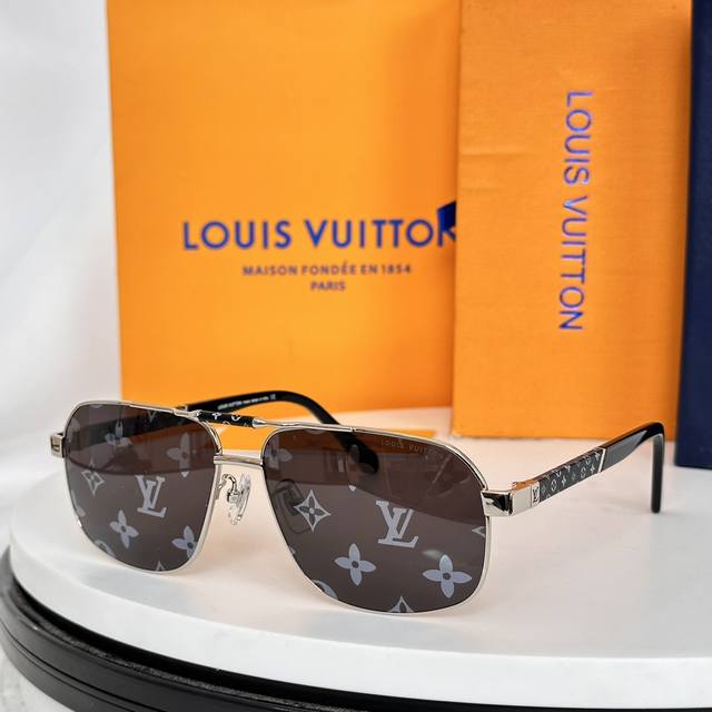 Louis Vuitton * Model: Z1249Size: 61 mouthed 14-145 men's recommendation