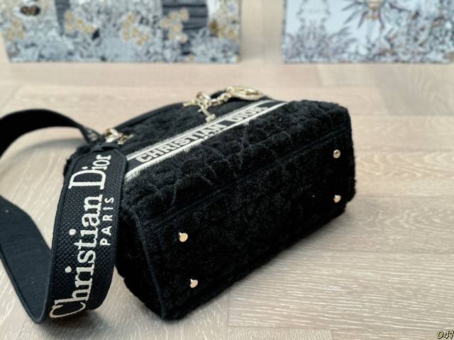 Dior Diana bag, you deserve it