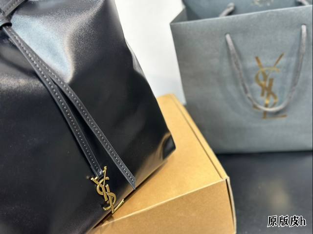 Cowhide Ysl New Product Cowhide Leather Floor Fashion Casual Size 23 * 21cm