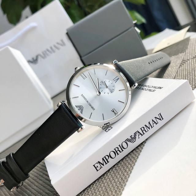 Counter packaging, recommended Armani model: Ar1674 Case: 316L stainless steel Mirror: Mineral reinforced glass Strap: Imported cowhide Buckle: Needle Buckle Size: 40 * 10mm Simple to Classic: