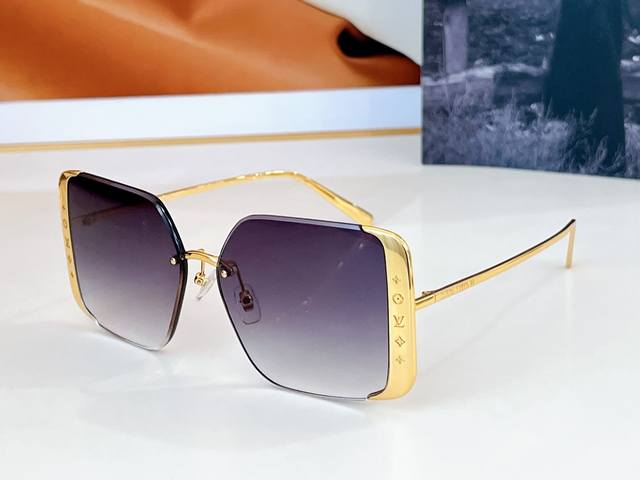 Louis Vuitton Model ：Z1994U Size ：57-13-145